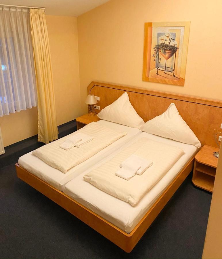 Hotel Friedenseiche 诺伊基兴-弗林 外观 照片