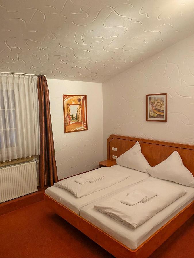 Hotel Friedenseiche 诺伊基兴-弗林 客房 照片